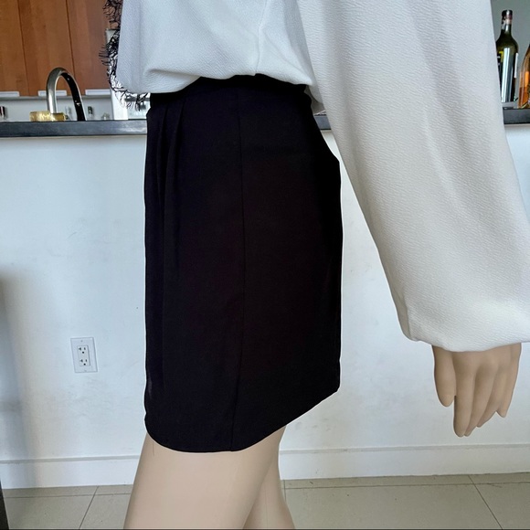 BCBGMAXAZRIA Silk Georgette Pleat Shorts - Picture 13 of 15